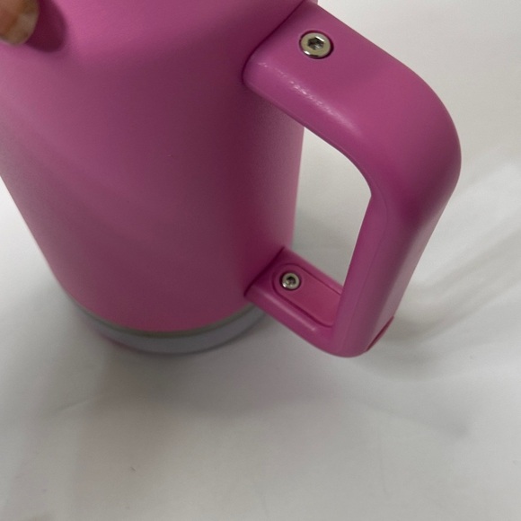 Stanley Pink Thermos with Straw 40oz - Picture 5 of 9